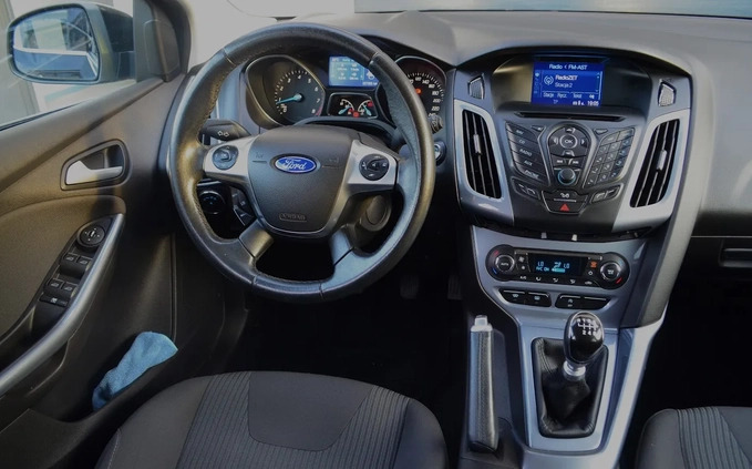 Ford Focus cena 35800 przebieg: 227265, rok produkcji 2014 z Bielawa małe 497